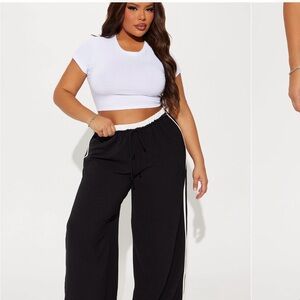 Fashion Nova Black Wide-Leg pants